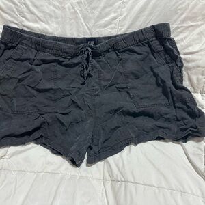 GAP Black Relaxed Shorts